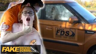 Fake Driving School - Британская рыжая крошка Ella Hughes трахается в свою идеальную киску во время вождения l порно
